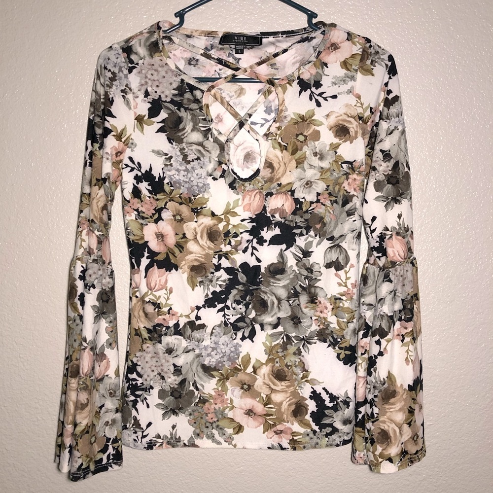 V Neck Floral/Flower Design Long Sleeve